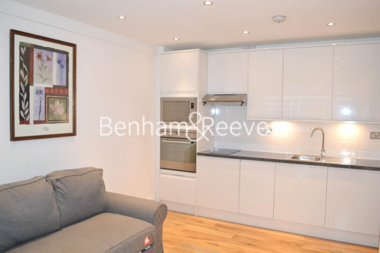 1 bedroom flat to rent in Nell Gwynn House, Sloane Avenue, SW3-image 1