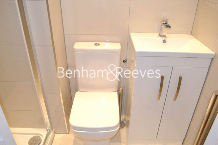 1 bedroom flat to rent in Nell Gwynn House, Sloane Avenue, SW3-image 4