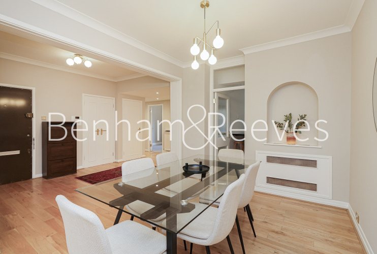 3 bedrooms flat to rent in Montrose Court, Princes Gate, SW7-image 12