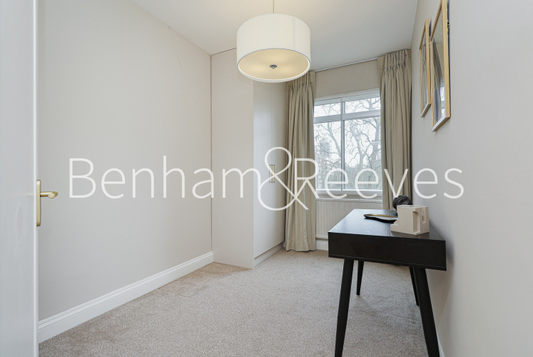 3 bedrooms flat to rent in Montrose Court, Princes Gate, SW7-image 15