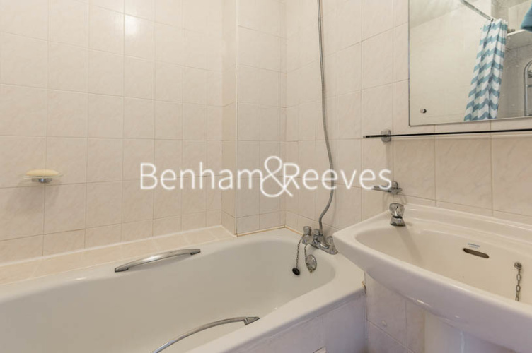 Studio flat to rent in Chelsea Cloisters, Sloane Avenue, SW3-image 3