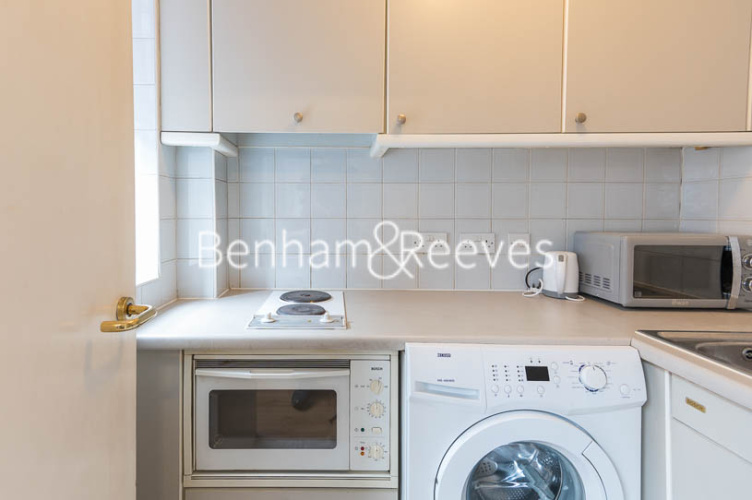 Studio flat to rent in Chelsea Cloisters, Sloane Avenue, SW3-image 7