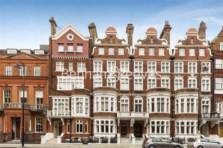 4 bedrooms flat to rent in Pont Street, Knightsbridge, SW1X-image 6