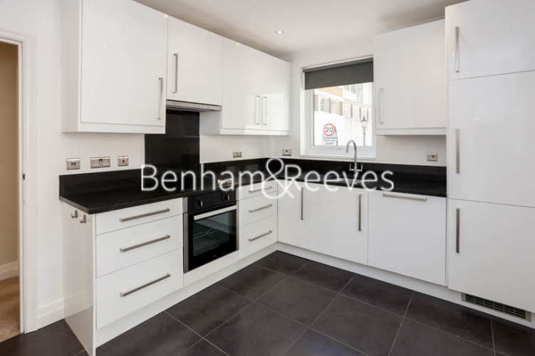 3 bedrooms flat to rent in Princes Gate Mews, South Kensington, SW7-image 2