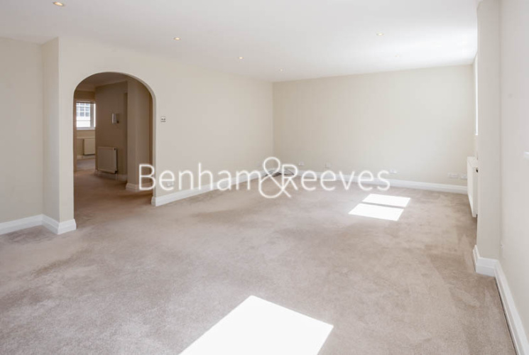 3 bedrooms flat to rent in Princes Gate Mews, South Kensington, SW7-image 12