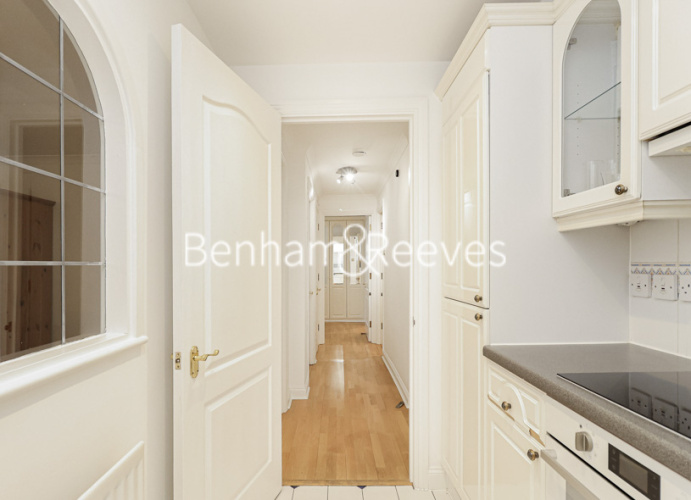 2 bedrooms flat to rent in Royal Westminster Lodge, Victoria, SW1P-image 9