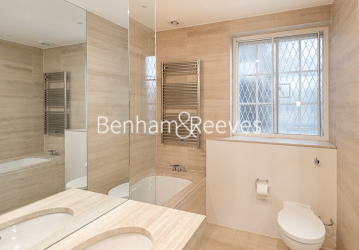 1 bedroom flat to rent in St. George's Court, Brompton Road, SW3-image 5