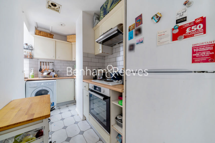 2 bedrooms flat to rent in Queen's Gate, South Kensington, SW7-image 2