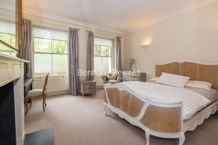 2 bedrooms flat to rent in Kensington Square, Kensington, W8-image 3