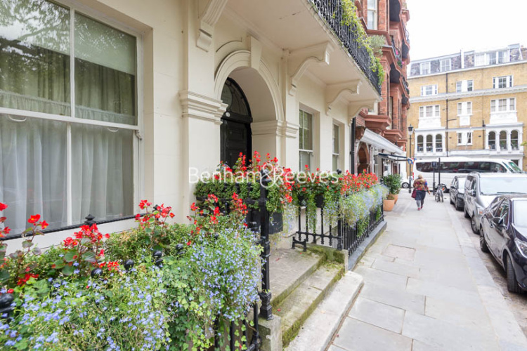 2 bedrooms flat to rent in Kensington Square, Kensington, W8-image 5