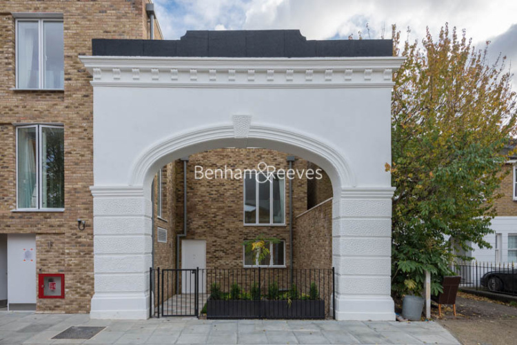 2 bedrooms flat to rent in Sinclair Road, West Kensington,W14-image 5