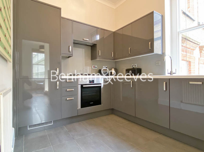 2 bedrooms flat to rent in Courtfield Road, South Kensington, SW7-image 3