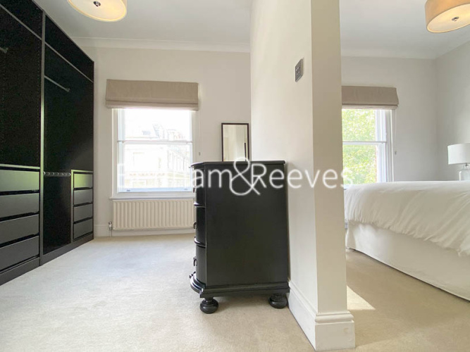 2 bedrooms flat to rent in Courtfield Road, South Kensington, SW7-image 4