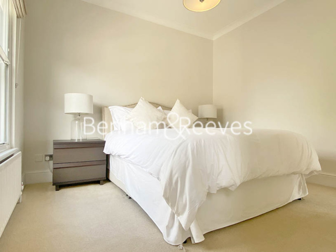 2 bedrooms flat to rent in Courtfield Road, South Kensington, SW7-image 6