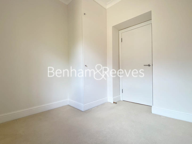 2 bedrooms flat to rent in Courtfield Road, South Kensington, SW7-image 10