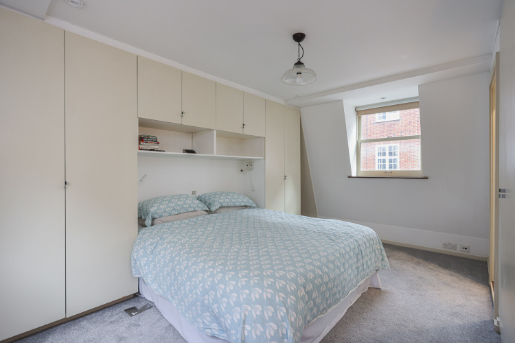 3 bedrooms flat to rent in Phillimore Walk, Kensington, W8-image 15