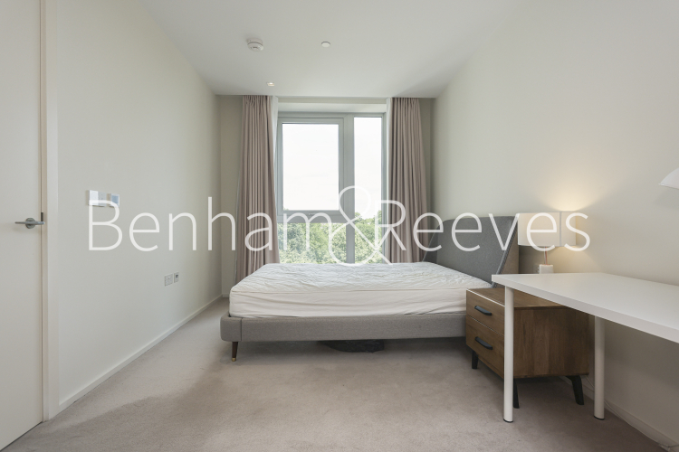 1 bedroom flat to rent in Lillie Square, Earls Court, SW6-image 4