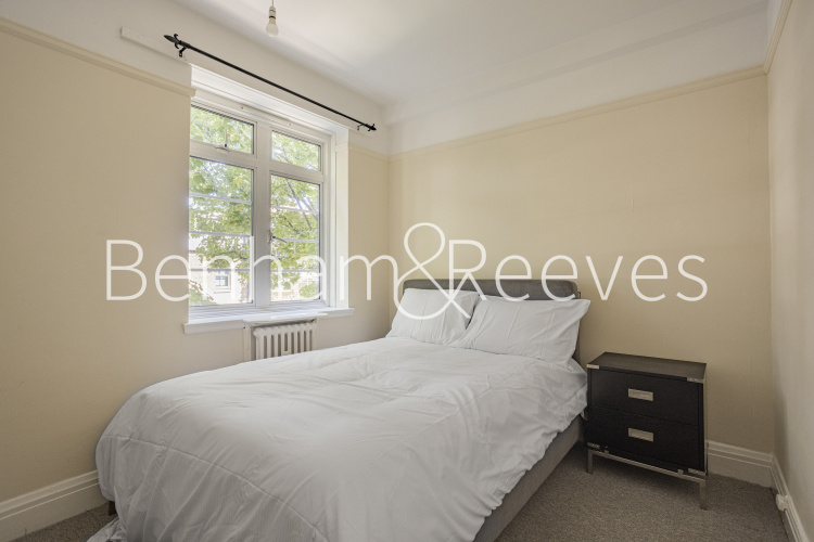 3 bedrooms flat to rent in Redcliffe Close, Kensington, SW5-image 8