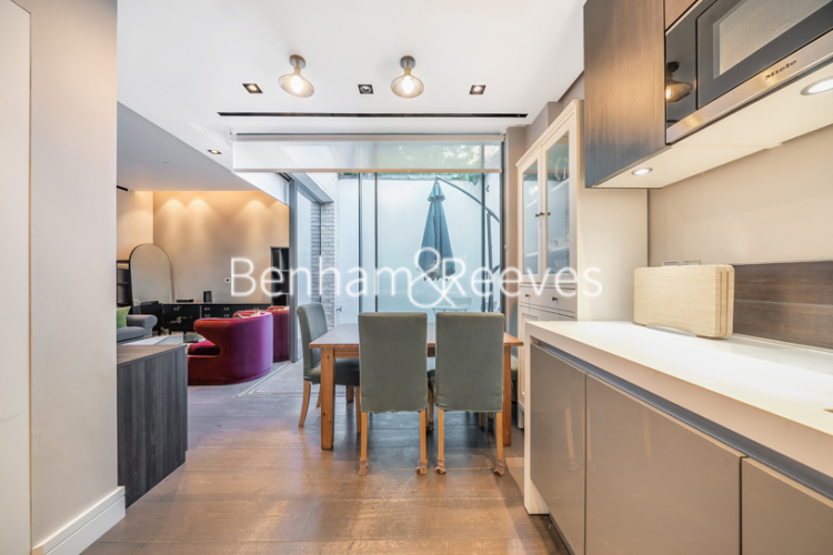 2 bedrooms house to rent in Young Street, Kensington, W8-image 7