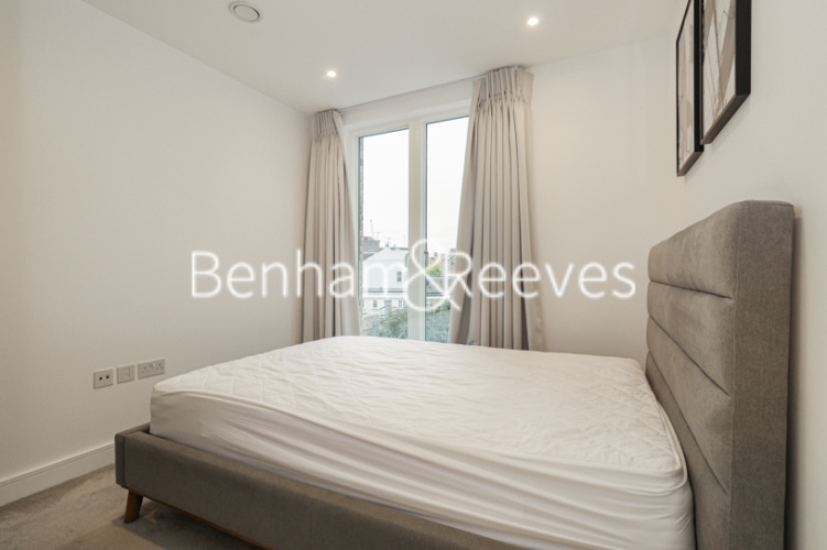 1 bedroom flat to rent in Sinclair Road, Kensington, W14-image 3