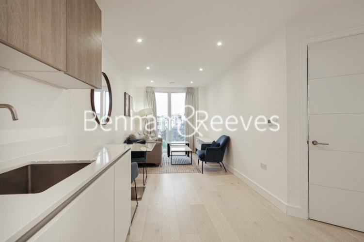 1 bedroom flat to rent in Sinclair Road, Kensington, W14-image 13