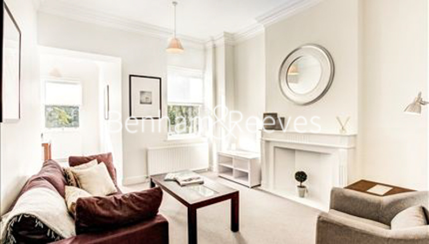 2 bedrooms flat to rent in Somerset Court, Kensington,W8-image 1