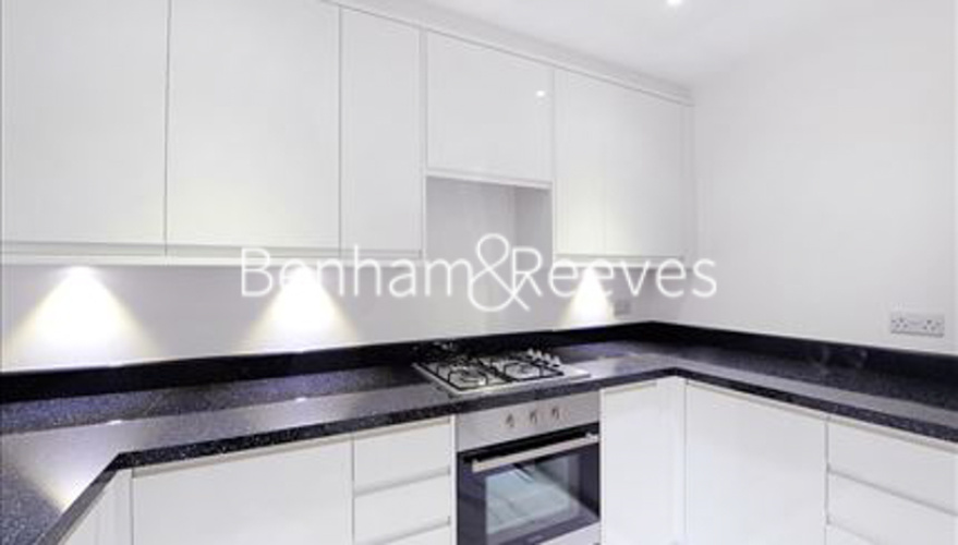 2 bedrooms flat to rent in Somerset Court, Kensington,W8-image 7