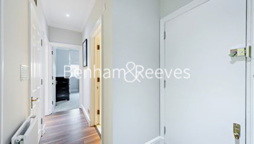 2 bedrooms flat to rent in Somerset Court, Kensington,W8-image 8