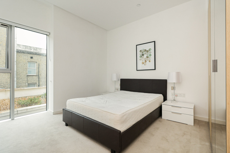 1 bedroom flat to rent in Bolander Grove, Hammersmith, SW6-image 4