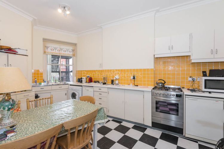 1 bedroom flat to rent in Kensington Court, Kensington, W8-image 6