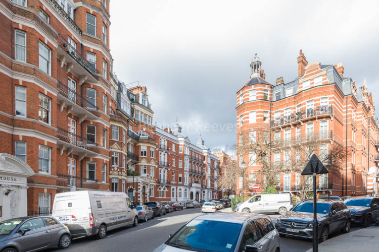 1 bedroom flat to rent in Kensington Court, Kensington, W8-image 14