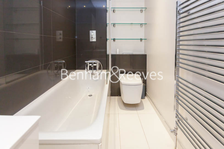 3 bedrooms flat to rent in Kensington Court Mansions, Kensington, W8-image 4