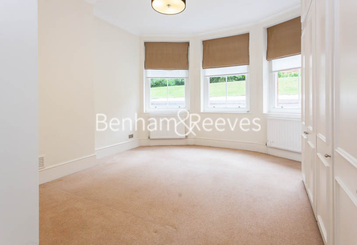 3 bedrooms flat to rent in Kensington Court Mansions, Kensington, W8-image 9