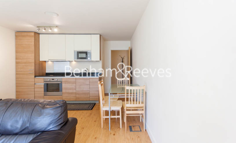 1  bedroom flat to rent in Beaufort Park, Colindale, NW9-image 6