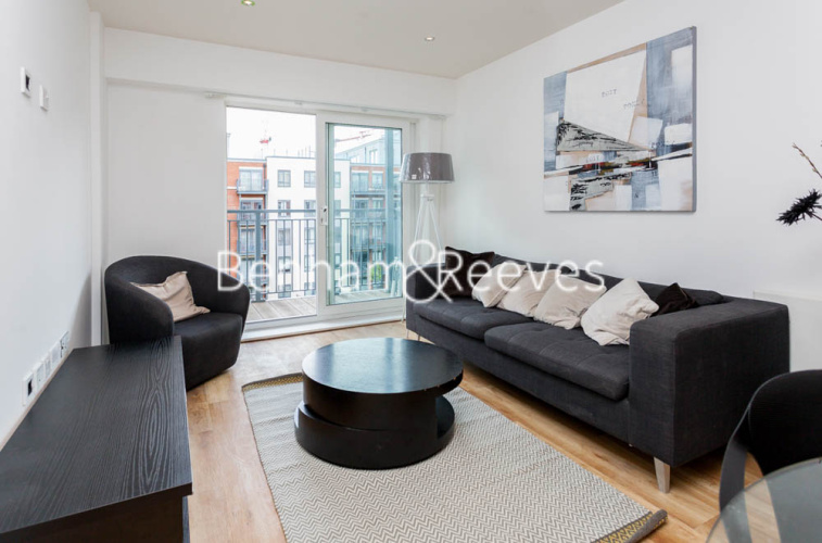 2 bedrooms flat to rent in Aerodrome Road, Colindale, NW9-image 1