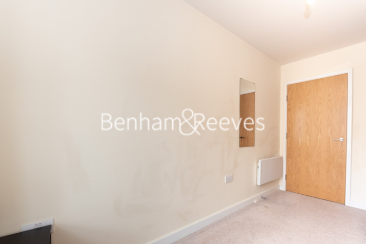 2 bedrooms flat to rent in Heritage Avenue, Beaufort Park, NW9-image 10