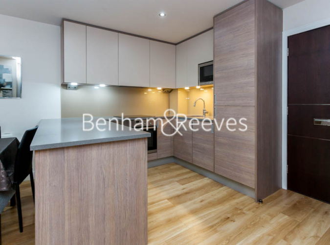 1 bedroom flat to rent in Boulevard Drive, Colindale, NW9-image 2