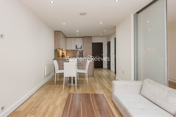 1 bedroom flat to rent in Boulevard Drive, Colindale, NW9-image 2