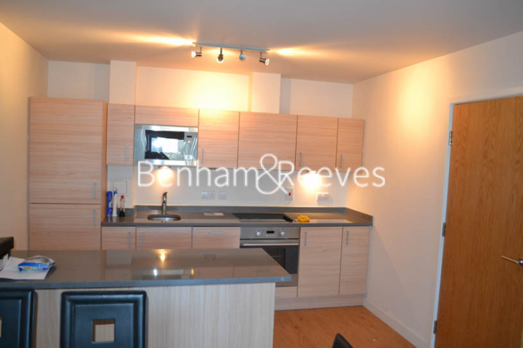 2 bedrooms flat to rent in Heritage Avenue, Colindale, NW9-image 2