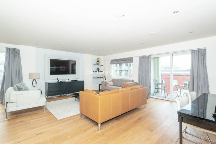 3 bedrooms flat to rent in Boulevard Drive, Colindale, NW9-image 2