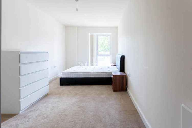 2 bedrooms flat to rent in Beaufort Square, Colindale, NW9-image 4