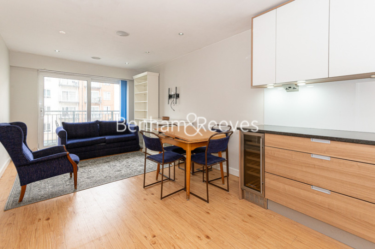 2 bedrooms flat to rent in Heritage Avenue, Beaufort Park, NW9-image 1