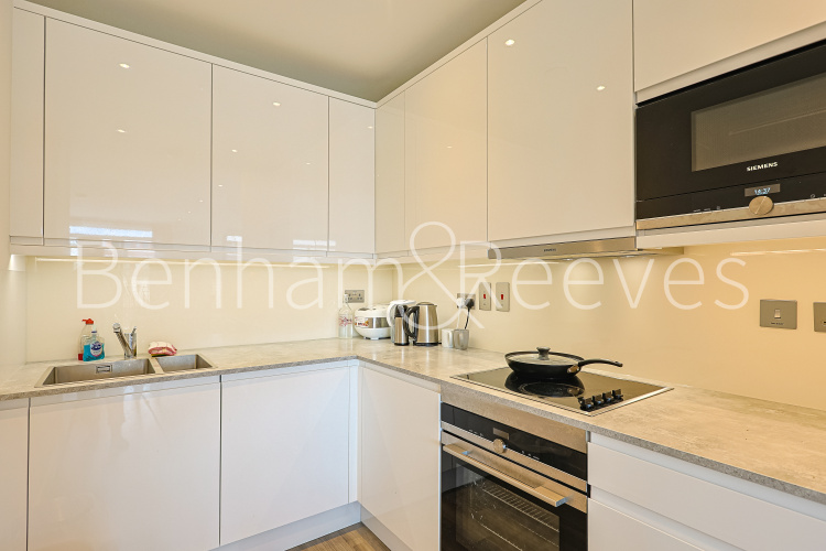 2 bedrooms flat to rent in Colindale Gardens, Beaufort Park, NW9-image 2