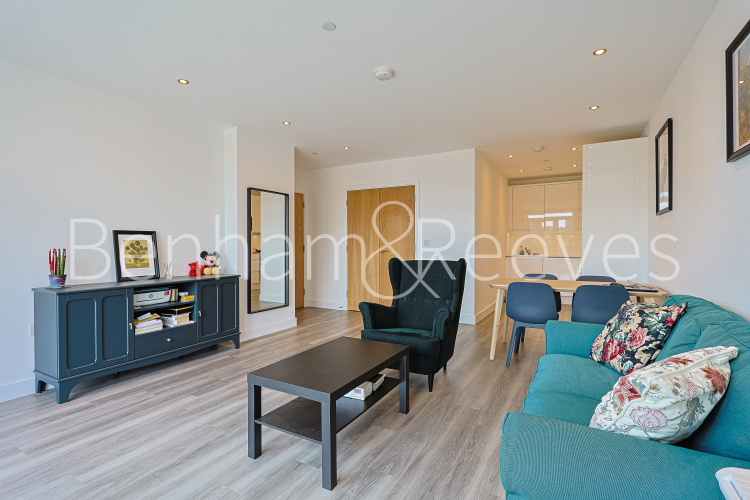 2 bedrooms flat to rent in Colindale Gardens, Beaufort Park, NW9-image 8