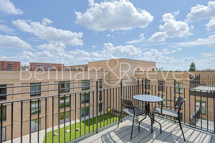 2 bedrooms flat to rent in Colindale Gardens, Beaufort Park, NW9-image 11