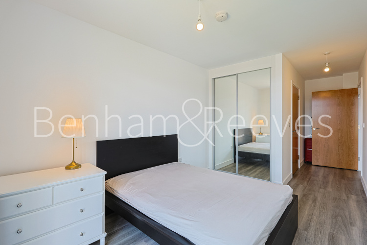 2 bedrooms flat to rent in Colindale Gardens, Beaufort Park, NW9-image 17