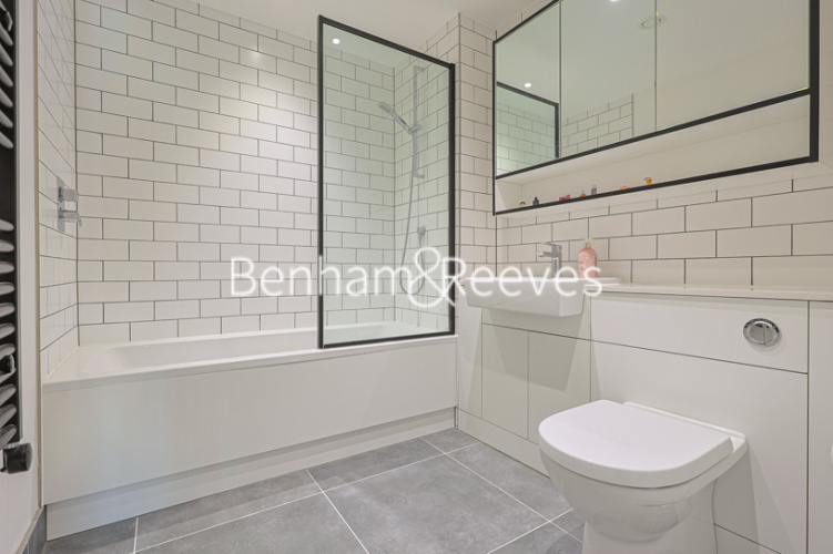 2 bedrooms flat to rent in Beaufort Square, Beaufort Park, NW9-image 4