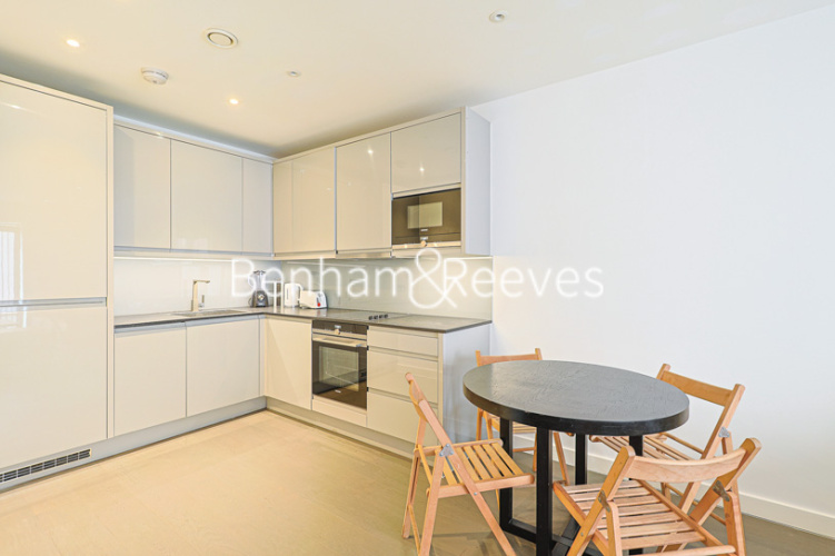 2 bedrooms flat to rent in Lismore Boulevard, Colindale, NW9-image 2