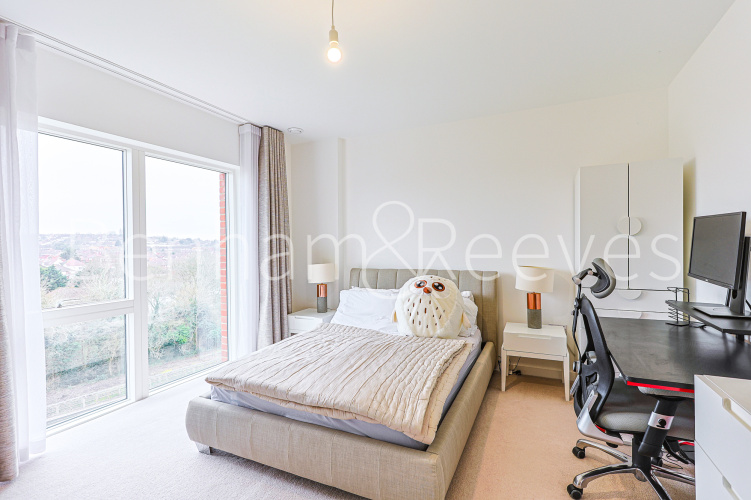 1 bedroom flat to rent in Quassia House, Thonrey Close , NW9-image 8