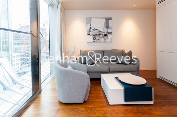 Studio flat to rent in The Heron, Moor Lane, EC2Y-image 1